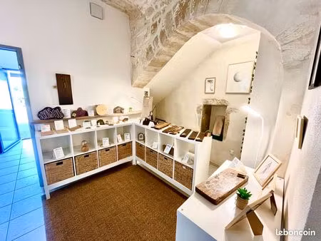 local commercial à louer 32 m2 barjac