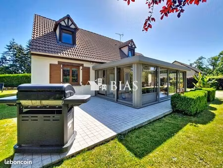 pavillon 6 pièces 158 m²