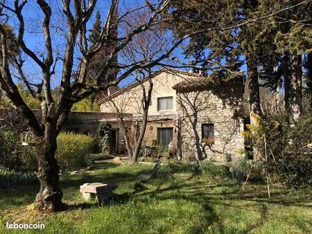 maison plus un studio sur un terrain arboré sans vis-à-vis (exceptionnel)