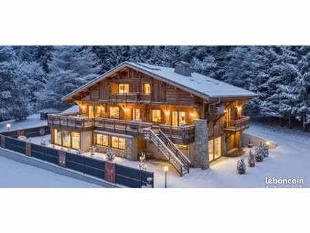 chalet haut de gamme avec piscine intérieure