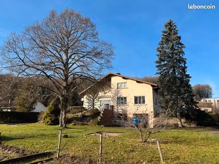 maison -7 pièces- 155 m² 220 000