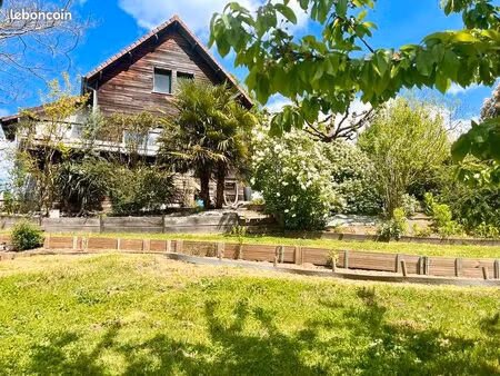 maison 5 pièces 146 m²