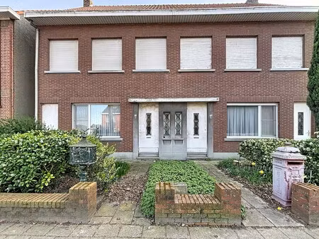 te renoveren woning te koop in wuustwezel!