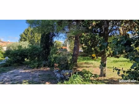 terrain à bâtir pied de la sainte baume