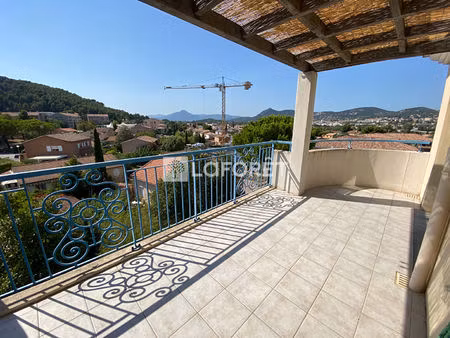 appartement meublé à hyères costebelle 3 pièces terrasse  box et parking