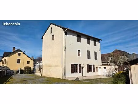 immeuble de deux étages à rénover