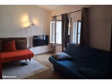 studo meuble en plein centreville