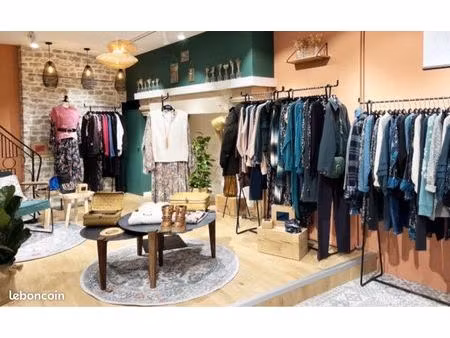 boutique prêt-à-porter clé en main – emplacement premium centre historique