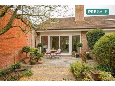 gezellig huis te koop op een centrale ligging in izegem.