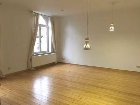 mérode! bel appartement non meublé 1 chambre avec terrasse