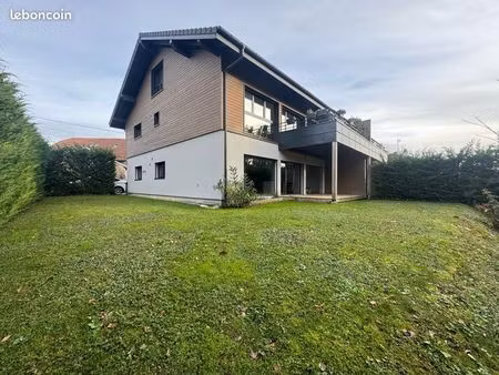 appartement exceptionnel 4 pièces de 100 m² avec jardin à divonne-les-bains