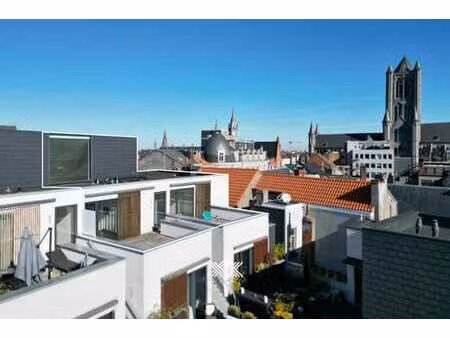 uniek appartement met 3 slaapkamers en 3 terrassen in de ...