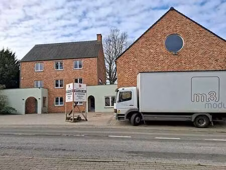 immeuble mixte hab/ent/atelier de 805m² construit en 2005