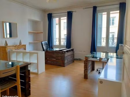 grand appartement 190 m² centre-ville le puy – fort potentiel – ascenseur