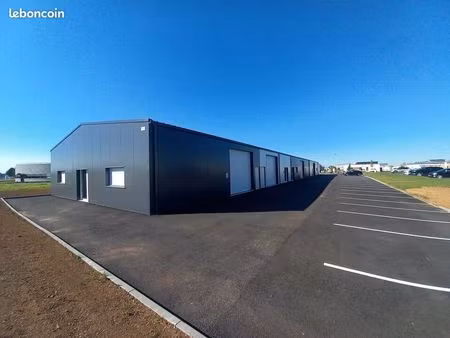 local d'activite 360 m² argences