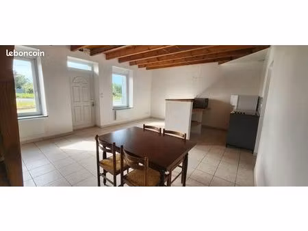 maison en pierre meublée