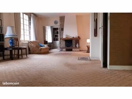 maison 8 pièces 186 m²