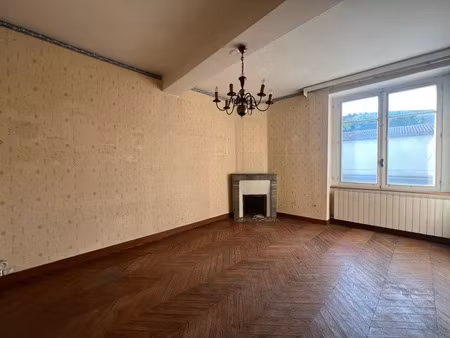 vente maison 4 pièces 90 m² à tonneins (47400)  65 000 €