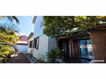 villa hyper centre de st pierre