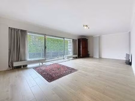 appartement 3 chambres woluwe-saint-lambert  balcon