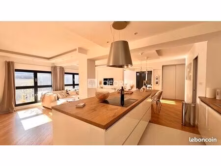 appartement 5 pièces 139 m²