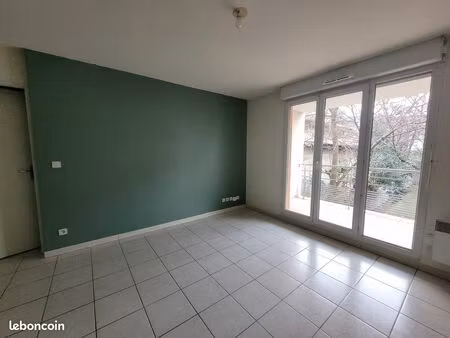 vente t2 libre nîmes centre