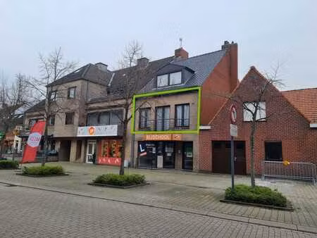 appartement met twee slaapkamers in het centrum van zedelgem