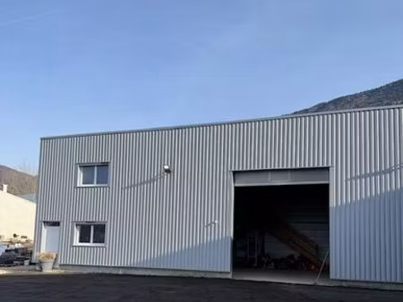 a louer – local professionnel/ dépôt – valserhône - lancrans (zac du bugey)