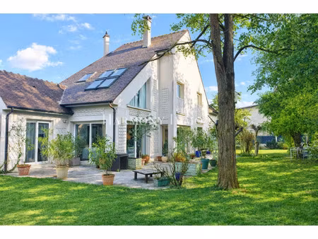 bièvres maison familiale de 174 m2 sur terrain de 909 m2