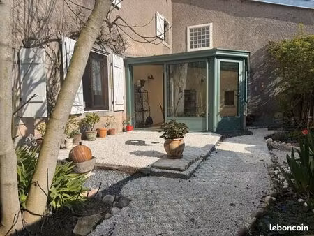 maison 10 pièces 300 m²