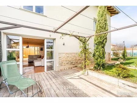 ferme 6 pièces 196 m²