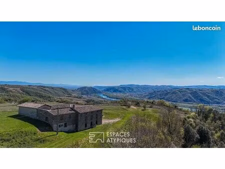 propriété 10 pièces 820 m²