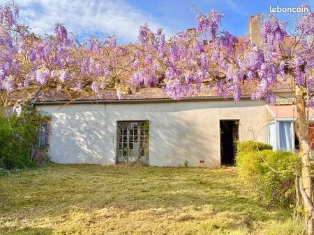 maison à rénover avec cour proche gueugnon