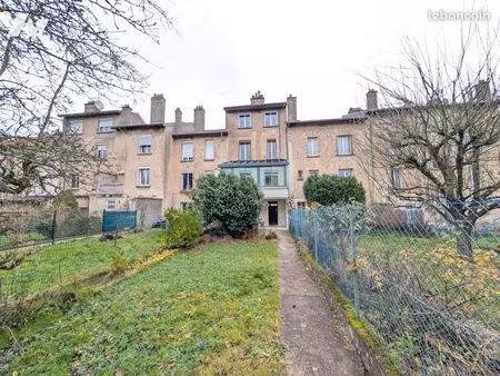 maison 7 pièces 120 m²