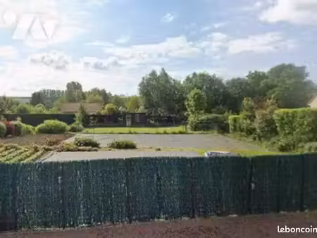 terrain 979 m² estreelles