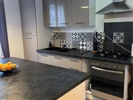 t3 avec garage et cour