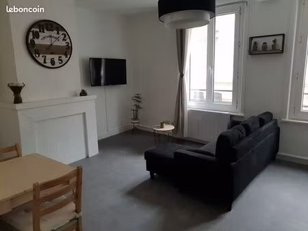grand t2 meublé de 37 m² situé en centre-ville saint-omer