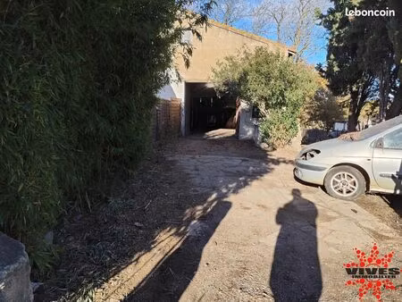 parking/box 1 pièce 96 m²