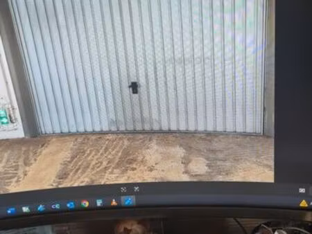 vends box fermé le bastion 17 5m2 face port