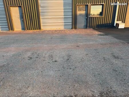 local 130m2 à louer à st laurent de la prée