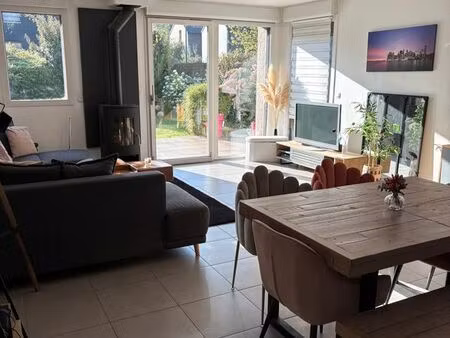 vente maison individuelle - 3 chbs - jardin - tres luminieuse - idealement situee (écoles 