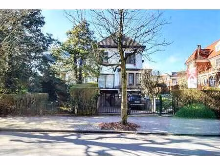 anderlecht – maison 3 façades - 3 chambres - bureau - garage