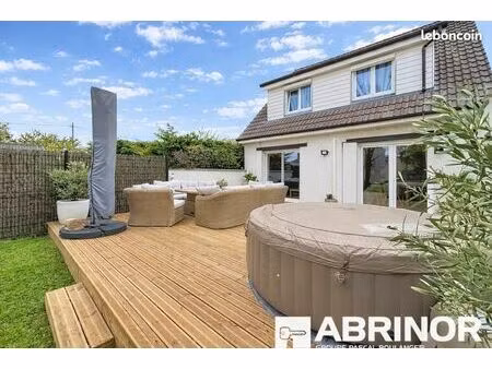 villa 5 pièces 110 m²