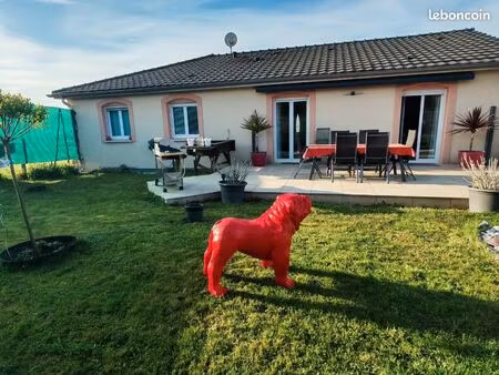 très belle villa récente