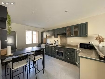 maison 90 m² – 2 chambres – garage + cave – balcon + extérieur