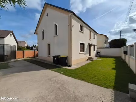 maison 7 pièces 142 m²