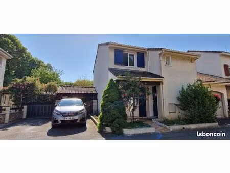 maison familiale- 88 90 m2