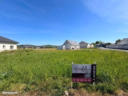 terrain 825 m² bordes