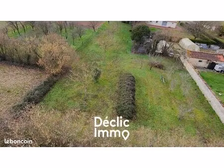 terrain 1 460 m² la brousse