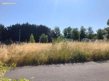 terrain 716 m² montendre